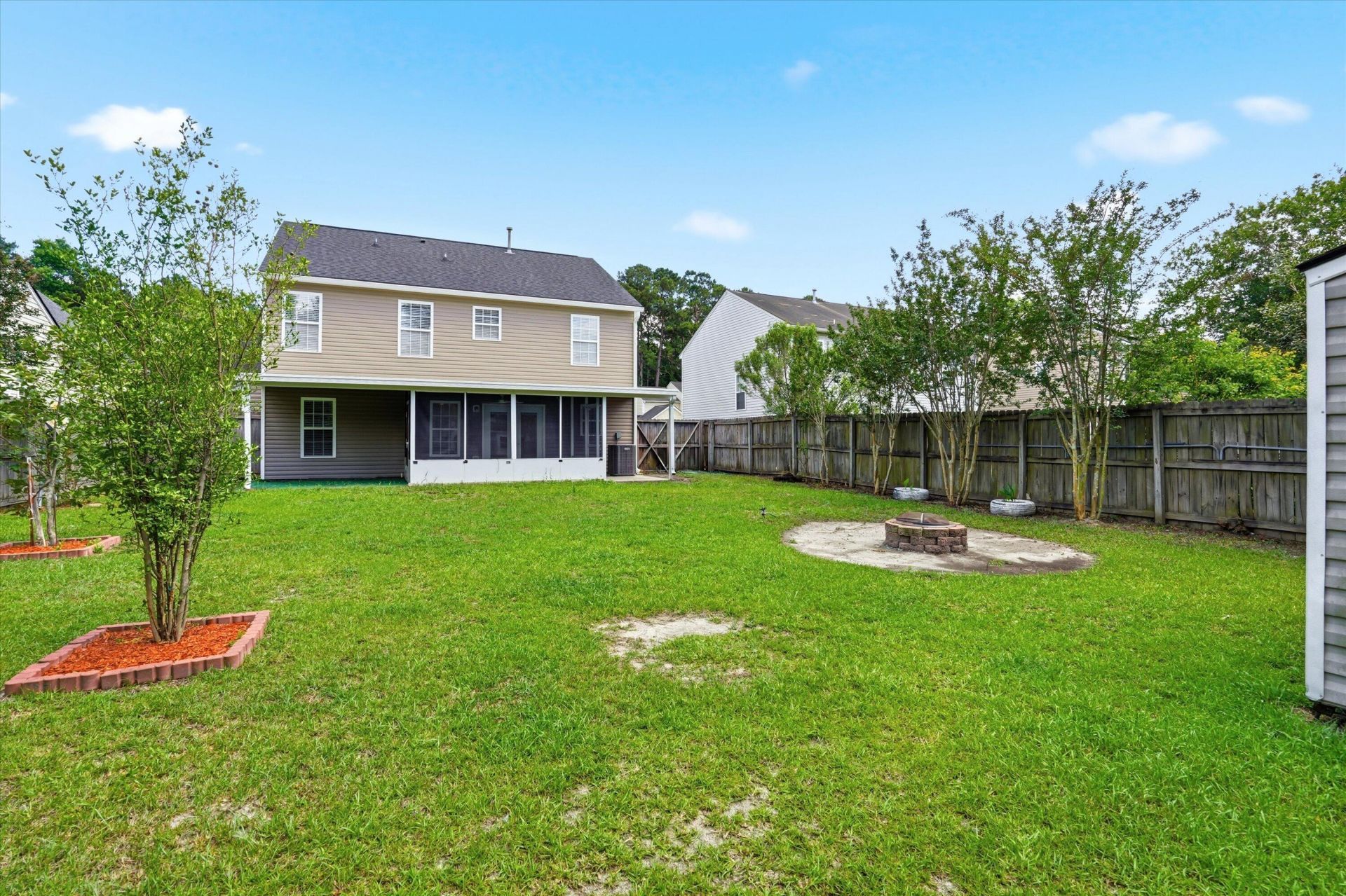 120 Towering Pine Drive Photo 26