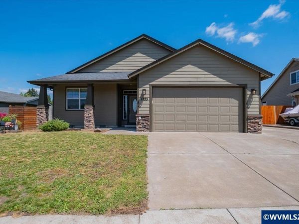 1225 46th Av, Sweet Home, OR 97386