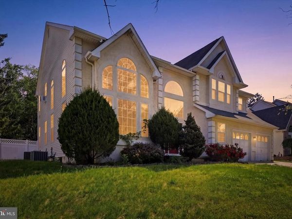 5 FARMINGHAM DRIVE, SEWELL, NJ 08080