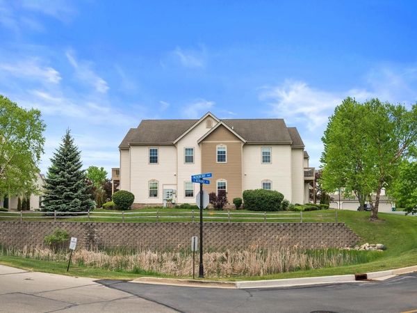 8614 S Stratford ROAD, Oak Creek, WI 53154