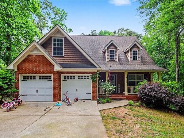 3186 Sweetbriar Drive , Villa Rica, GA 30180