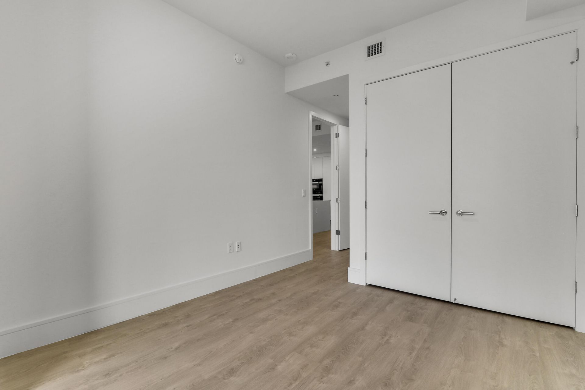 220 Lake Shore Drive, Unit 815, Lake Park, FL 33403 Photo