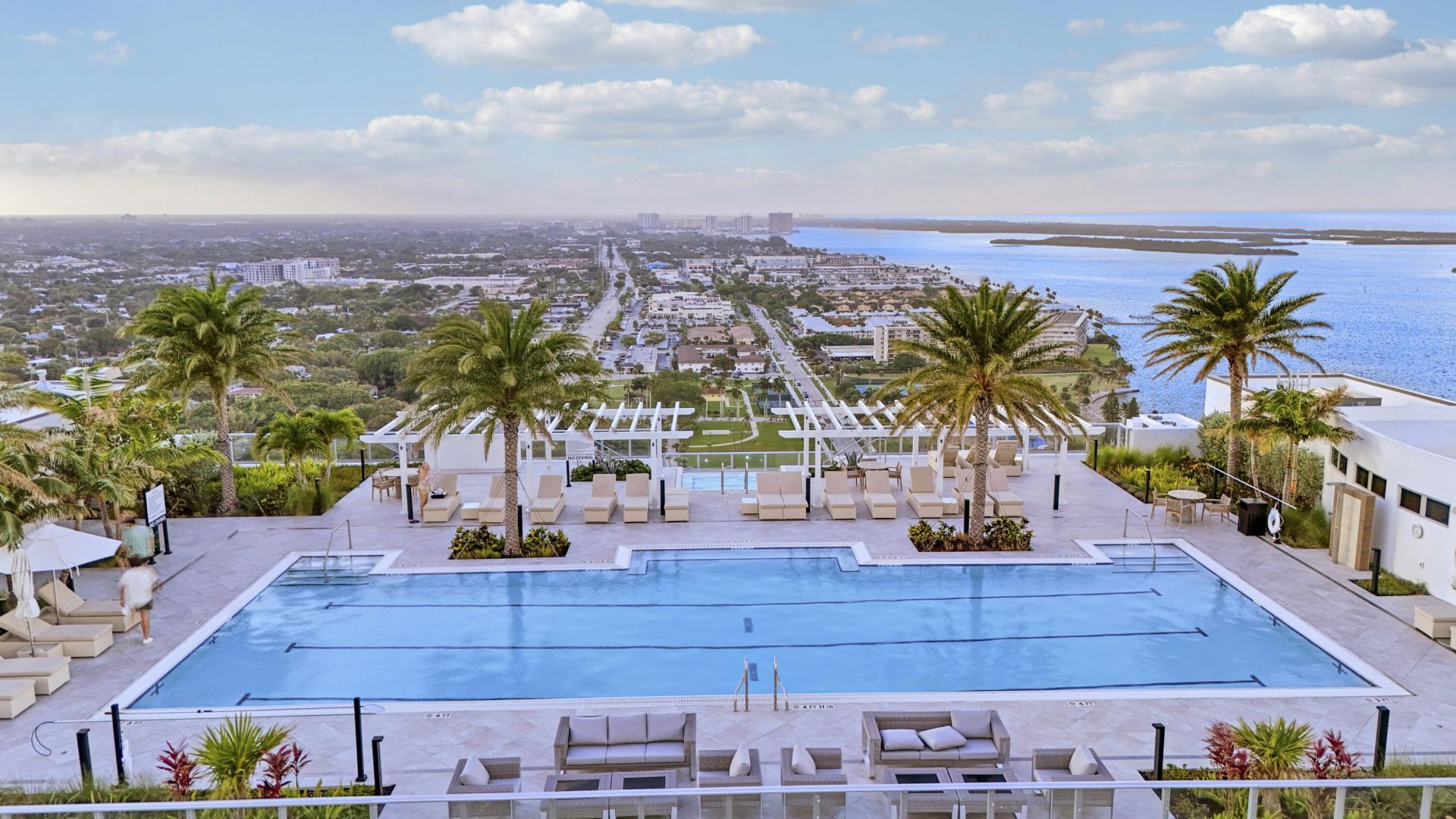 220 Lake Shore Drive, Unit 815, Lake Park, FL 33403 Photo