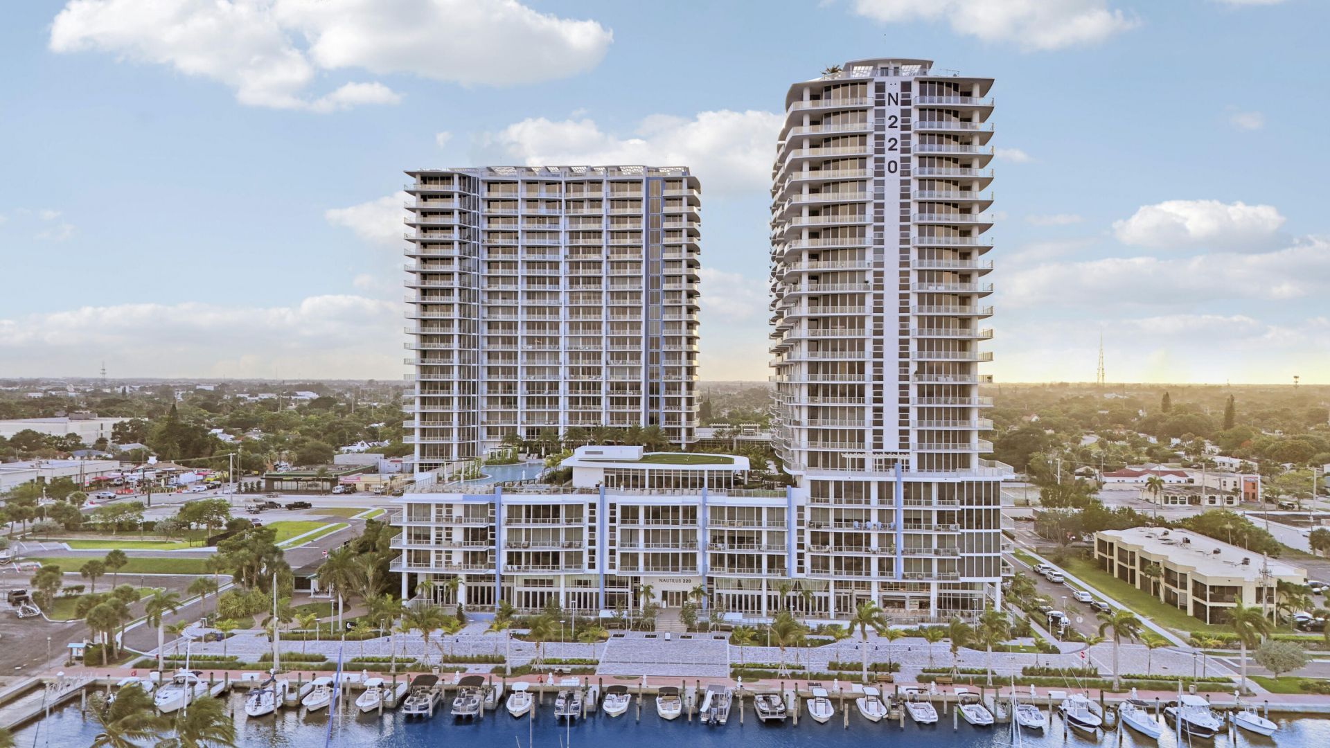 220 Lake Shore Drive, Unit 815, Lake Park, FL 33403 Photo