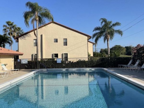 4682 E Lucerne Lakes Blvd Boulevard E, Unit 202, Lake Worth, FL 33467