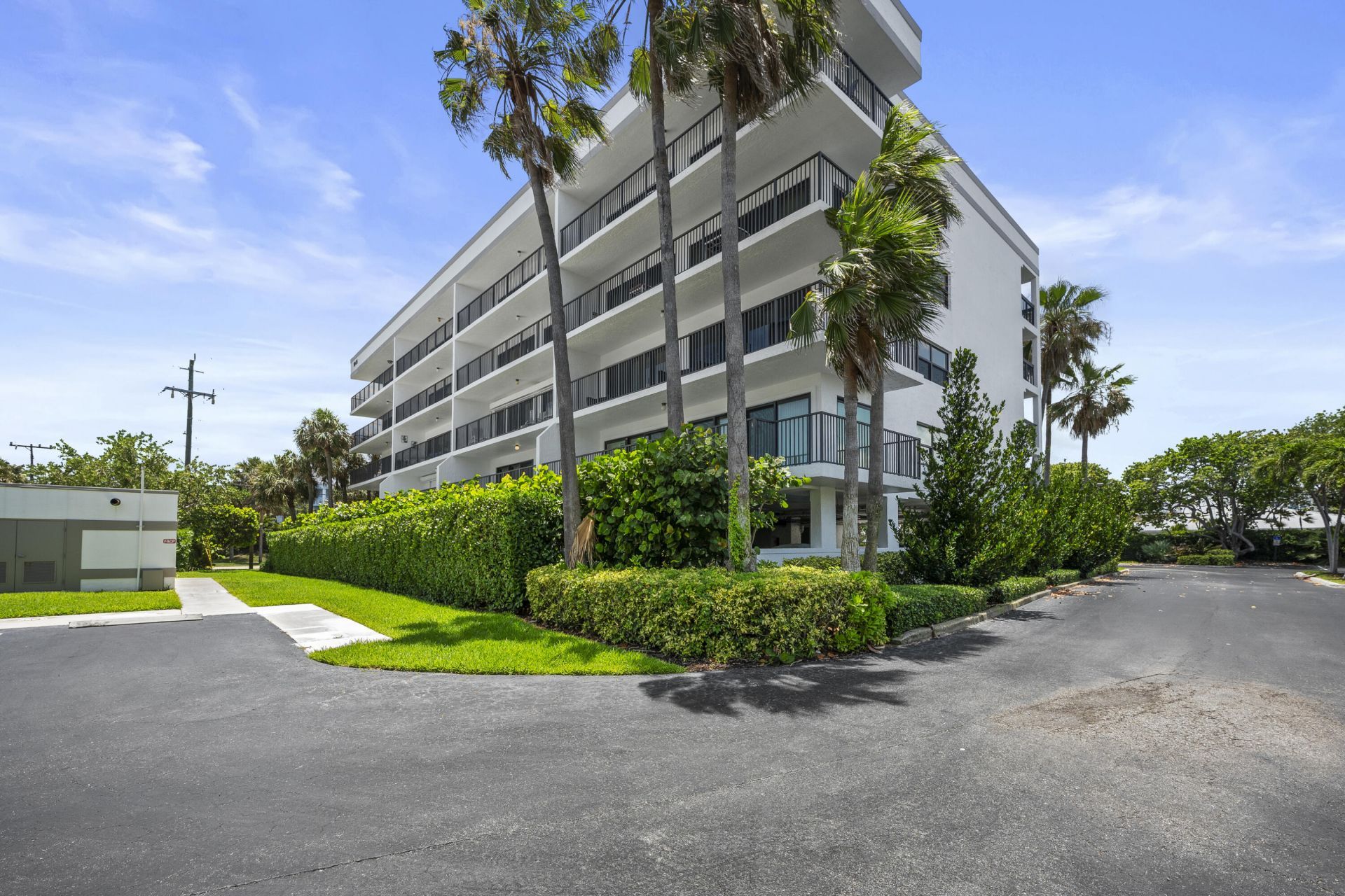 1045 Ocean Drive, Unit 503, Juno Beach, FL 33408 Photo