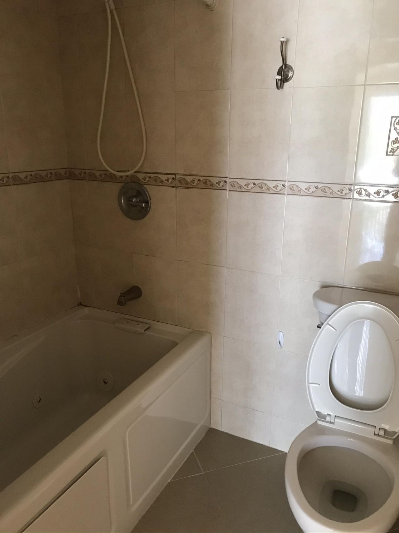 1534 Royal Forest Court, West Palm Beach, FL 33406 Photo
