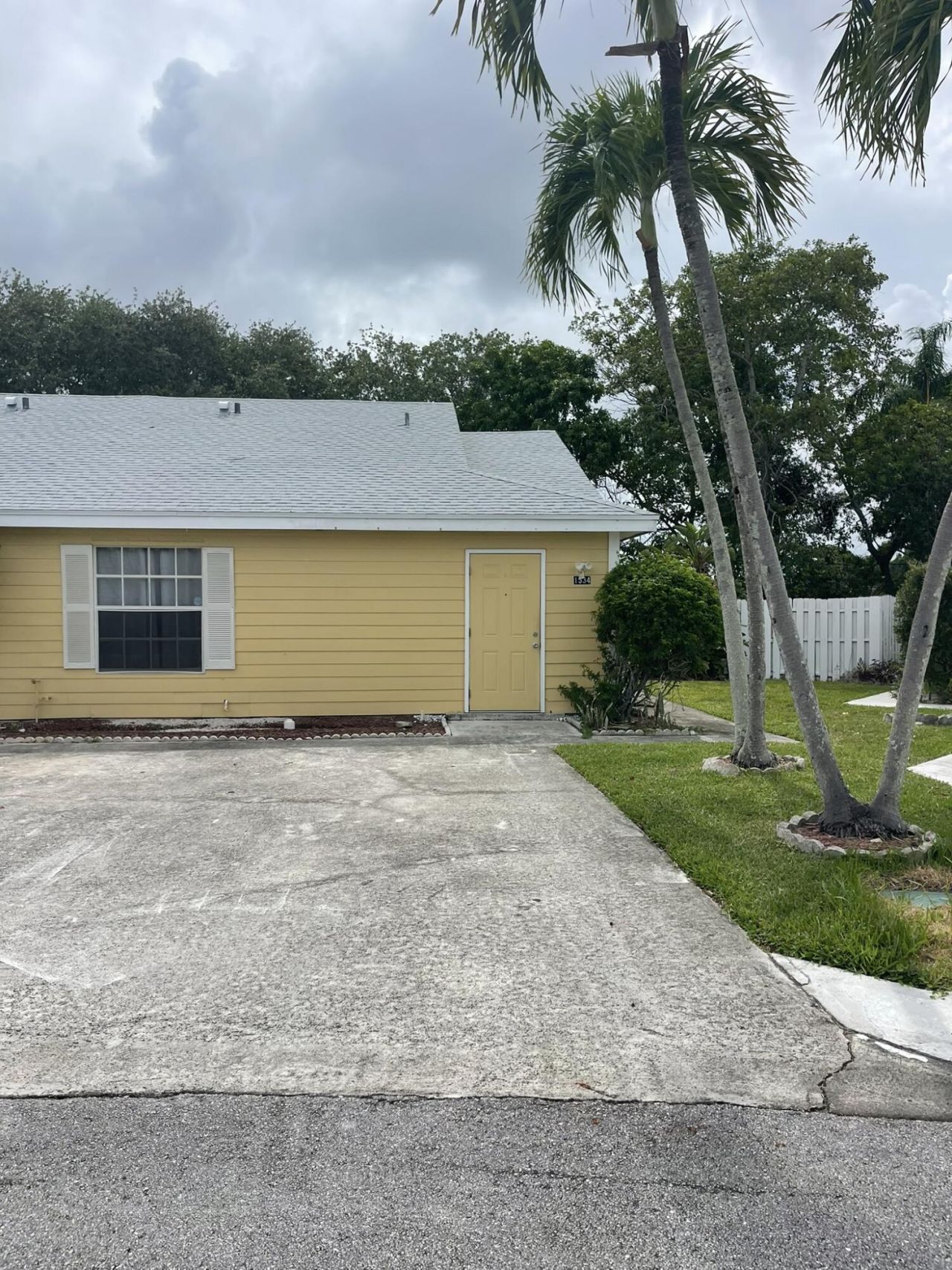 1534 Royal Forest Court, West Palm Beach, FL 33406 Photo