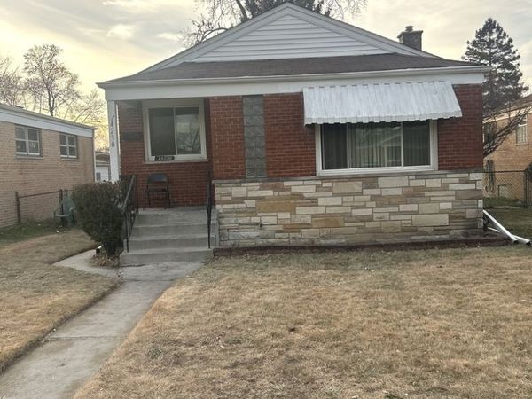 14230 University Avenue , Dolton, IL 60419