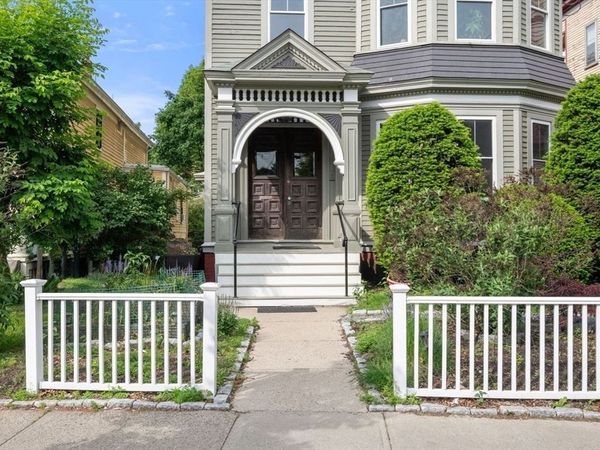 174 Elm Street North, Unit 1, Cambridge, MA 02140