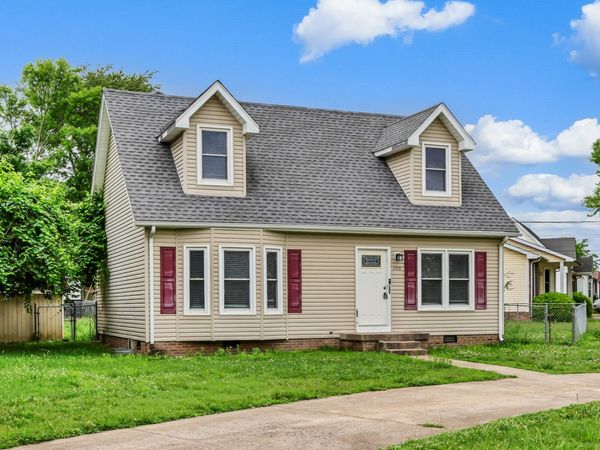 200 Jim Thorpe Dr, Clarksville, TN 37042