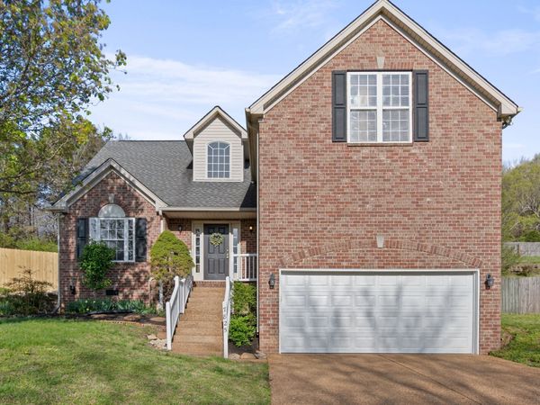 7825 Farmington Pl, Nashville, TN 37221