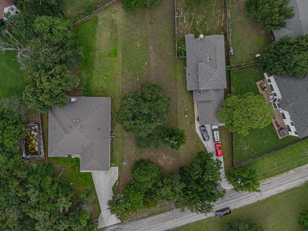 563 Valley Drive, Oak Point, TX 75068