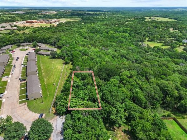 1230 N Armstrong Avenue, Denison, TX 75020