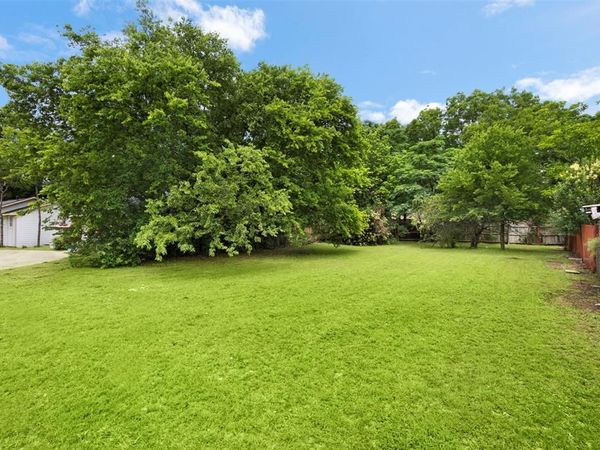205 Thompson Street, Waxahachie, TX 75165