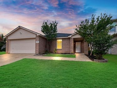 13837 Canyon Ranch Road, Fort Worth, TX 76262