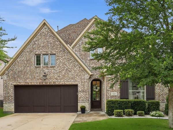 342 Hill Creek Lane, Grapevine, TX 76051