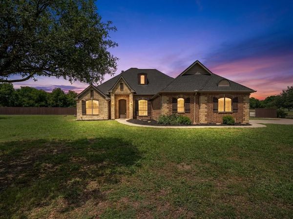 7230 Hunnington Drive, Sanger, TX 76266