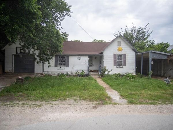 106 S Watson Street, Alvarado, TX 76009