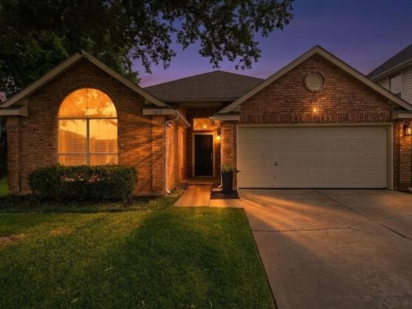 1809 Armstrong Drive, Flower Mound, TX 75028