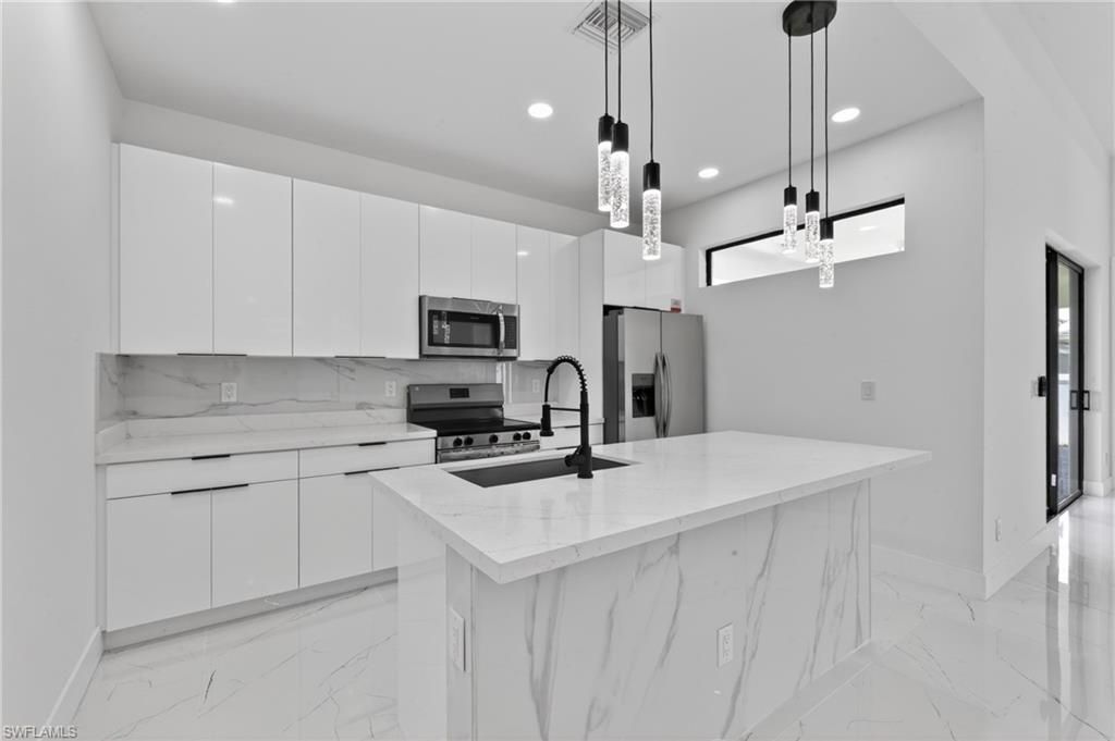 1312 NE 5th Ave, Cape Coral, FL 33909 Photo