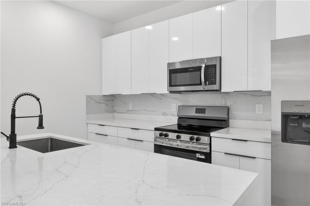 1312 NE 5th Ave, Cape Coral, FL 33909 Photo