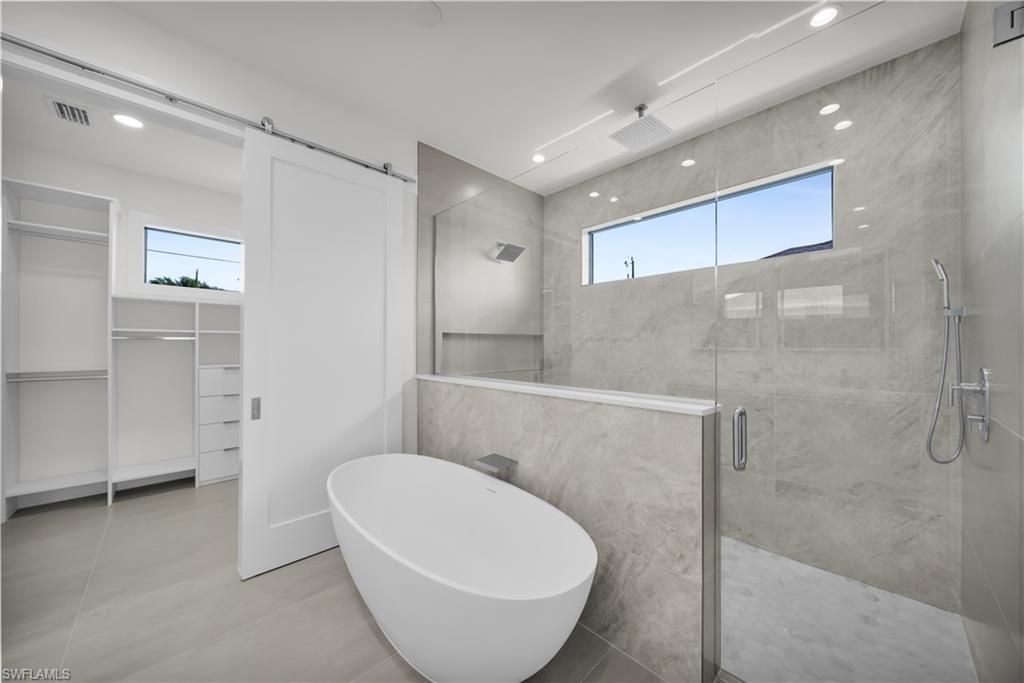106 NE 11th Ter , Cape Coral, FL 33909 Photo