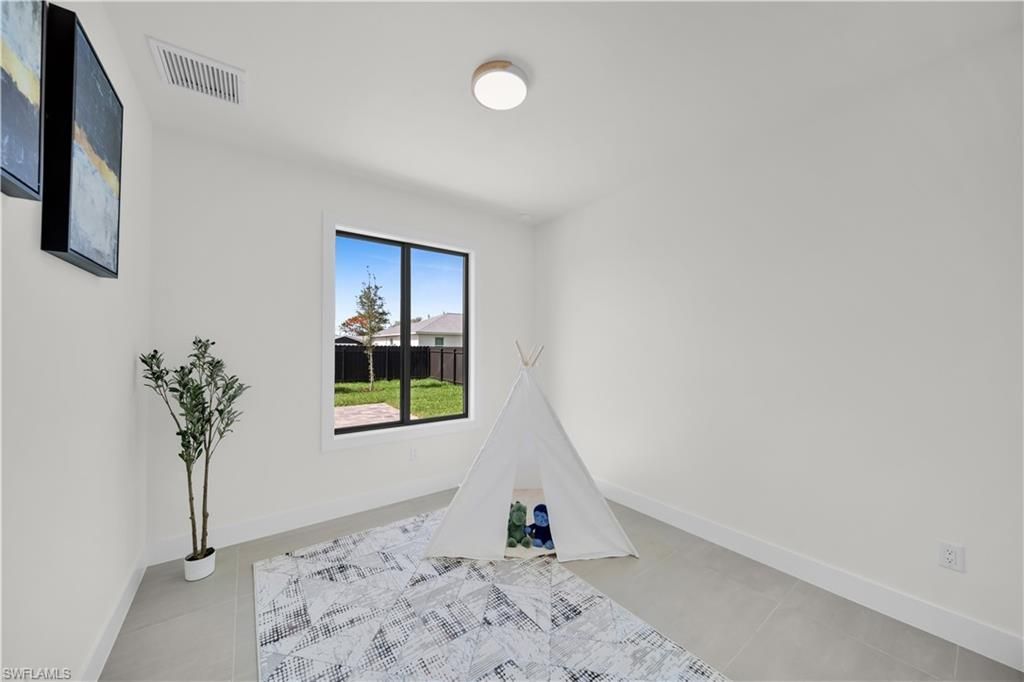 106 NE 11th Ter , Cape Coral, FL 33909 Photo