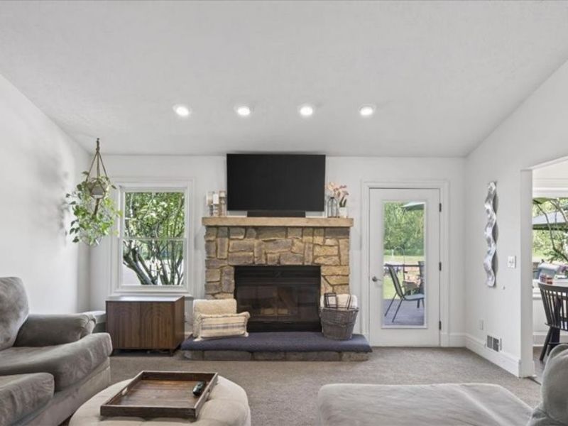 10650 Holi Dale Drive, Chardon, OH 44024 Photo 6