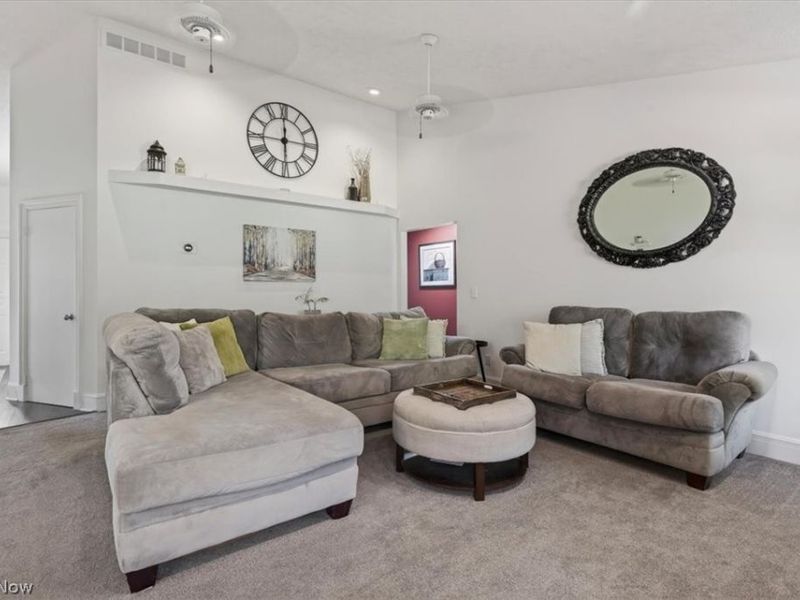 10650 Holi Dale Drive, Chardon, OH 44024 Photo 7