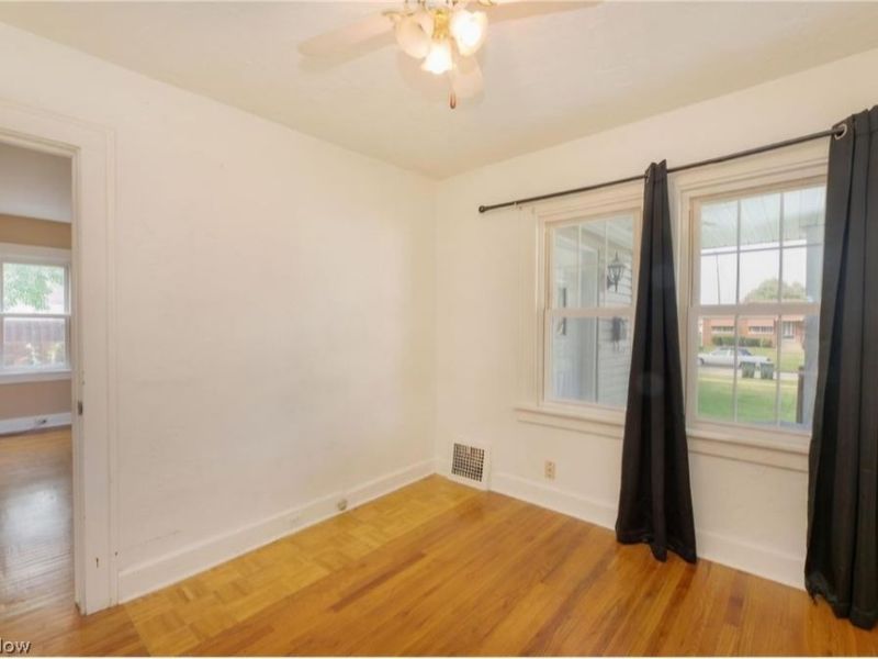 2433 Tuxedo Avenue , Parma, OH 44134 Photo 7