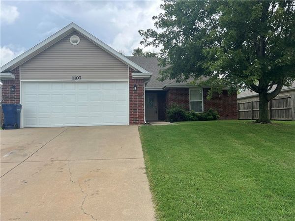 1107 Ken Leach , Siloam Springs, AR 72761