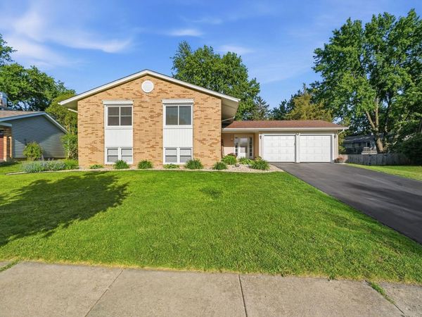 602 N ASHBURY Avenue, Bolingbrook, IL 60440