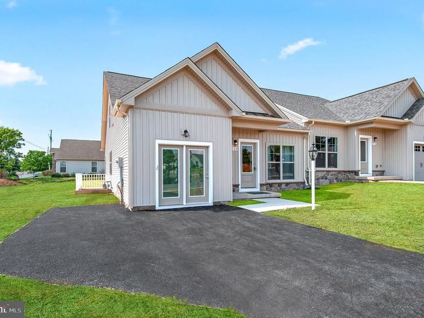 127 Heather Glen Drive, Red Lion, PA 17356 Main Photo