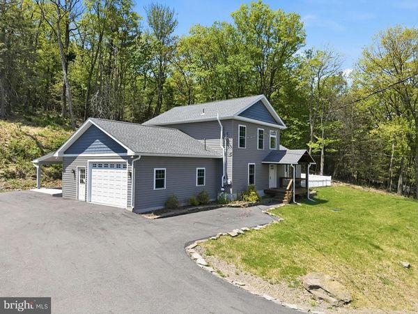 300 GUMBLETOWN ROAD , PAUPACK, PA 18451