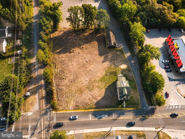608 & 610 N SWARTHMORE AVENUE , RIDLEY PARK, PA 19078