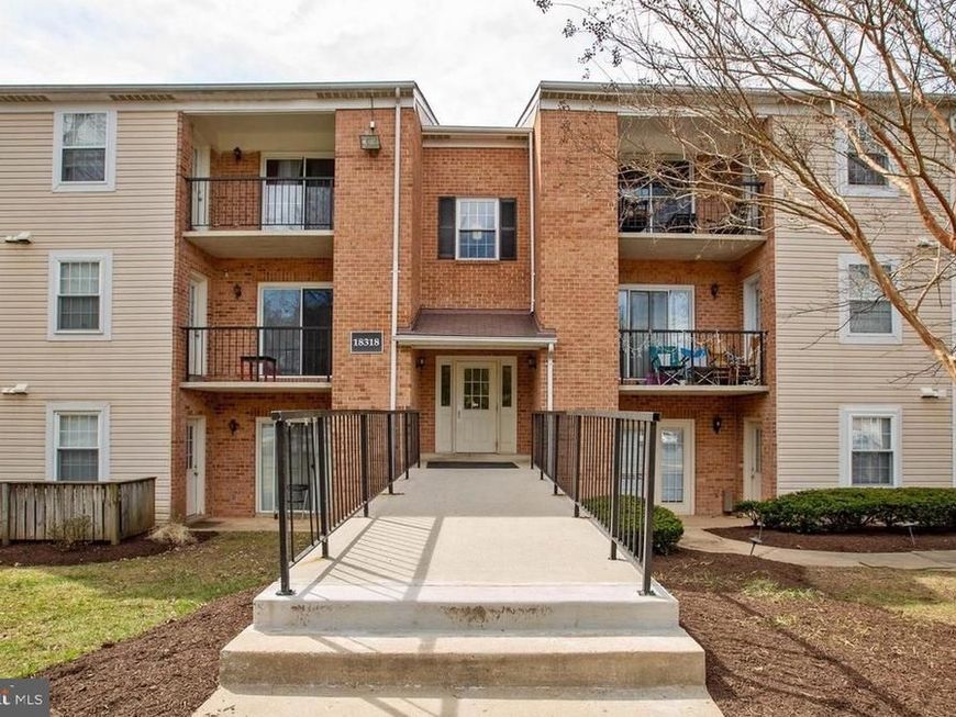 18318 Streamside Drive, Unit 202, Gaithersburg, MD 20879 Main Photo