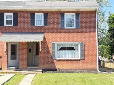 31 E ORANGE STREET, EPHRATA, PA 17522