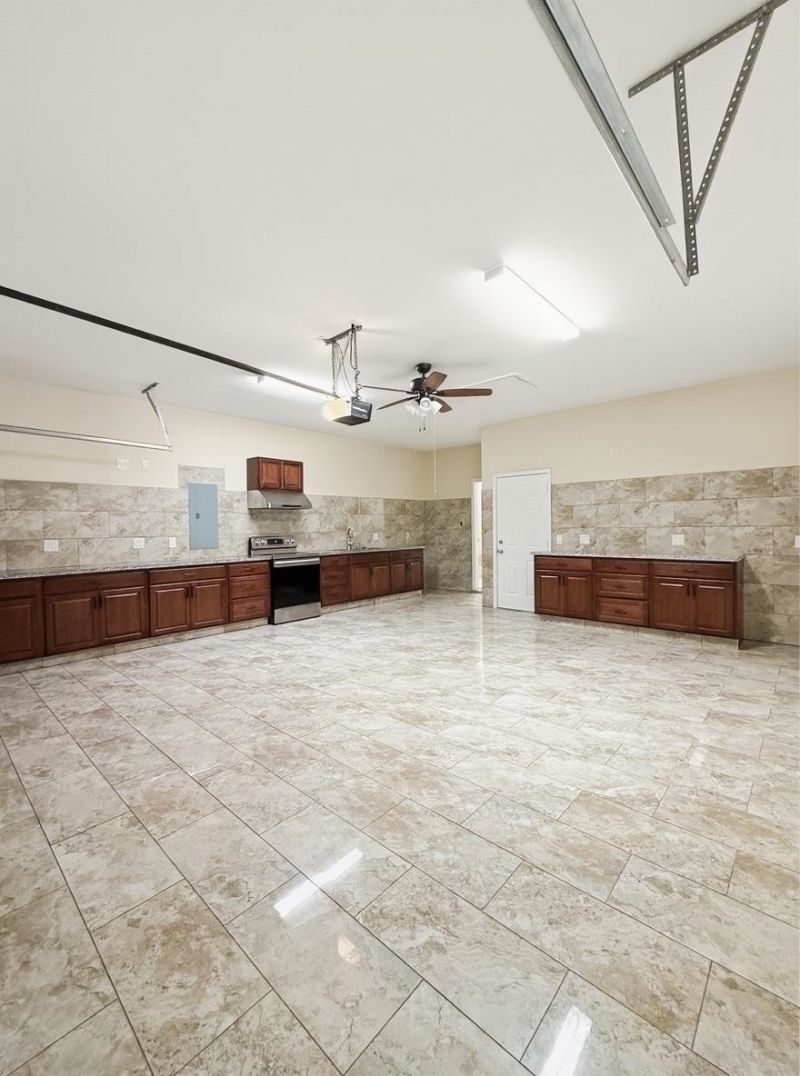 1860 Riverport Dr. Photo 18