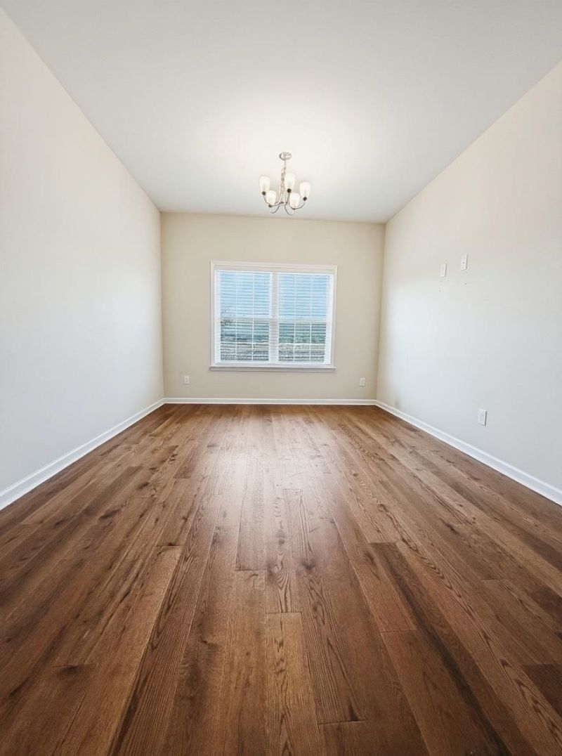 1860 Riverport Dr. Photo 4