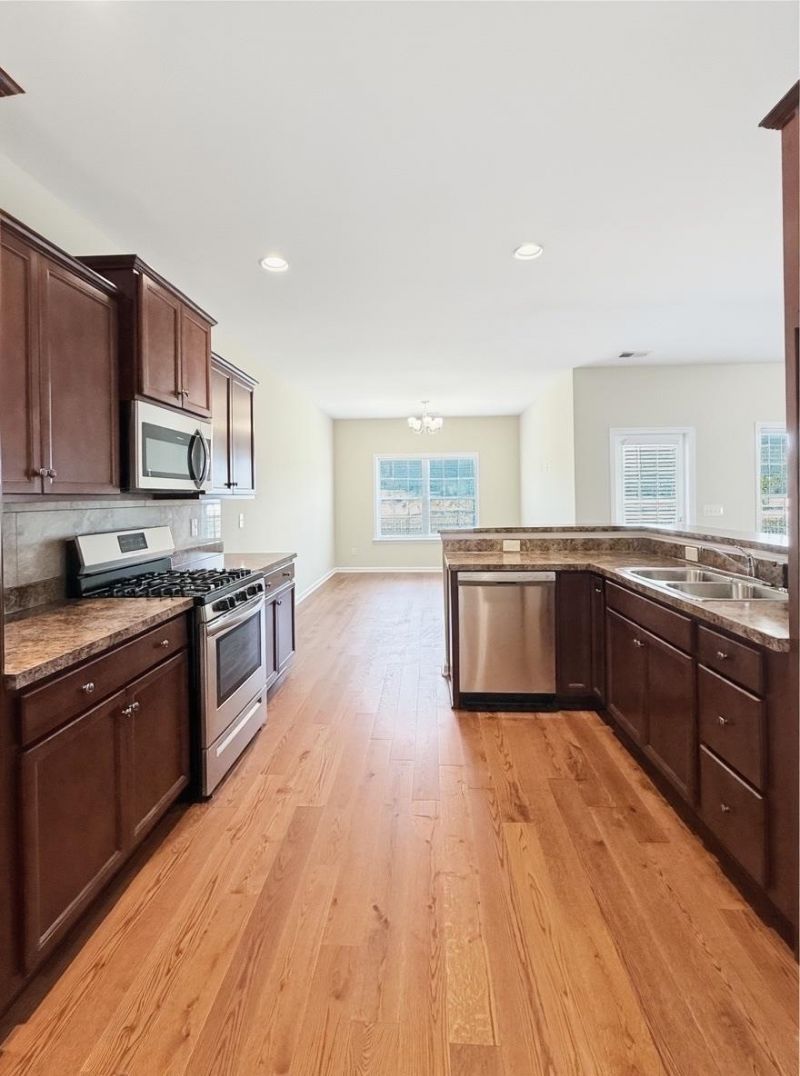 1860 Riverport Dr. Photo 5