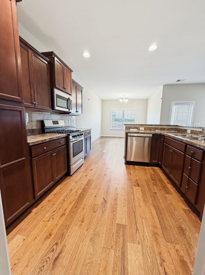 1860 Riverport Dr. Photo 5
