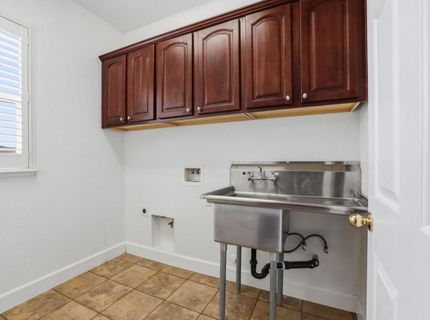 10413 Danichris Way, Elk Grove, CA 95757 Photo
