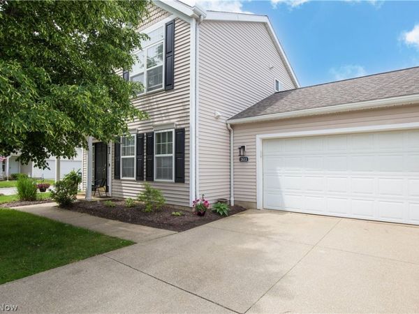 2611 Canvasback Circle , Akron, OH 44319