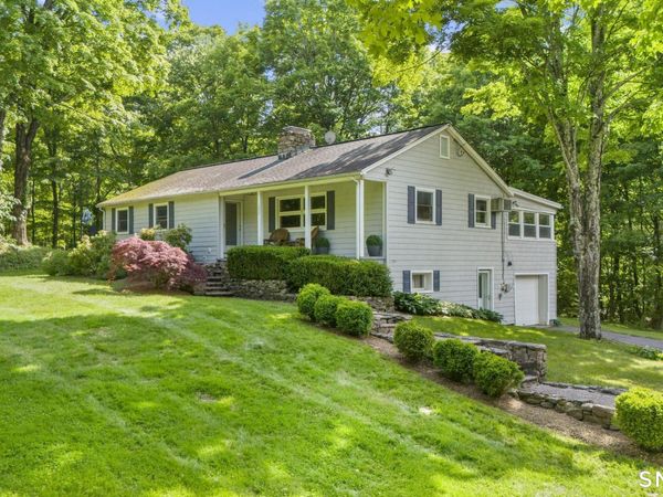 200 Old Huckleberry, Wilton, CT 06897