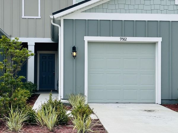 9582 STAR Drive, Jacksonville, FL 32256