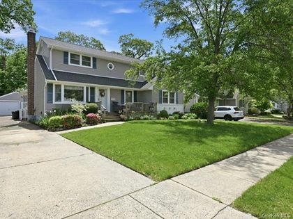 955 Bruce Drive Wantagh, NY 11793