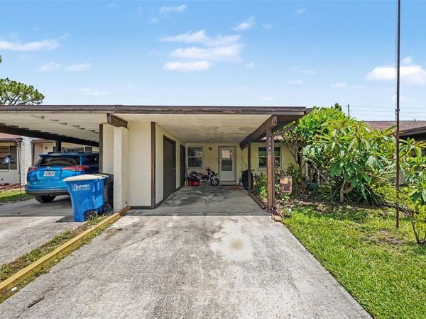 2048 SUNSET GROVE LANE , CLEARWATER, FL 33765