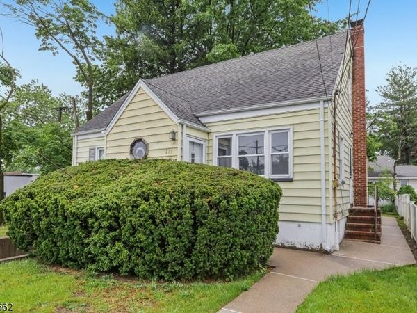 215 Henley Ave, New Milford, NJ 07646