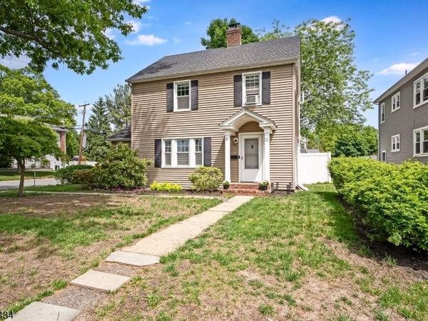 12 Raymond Rd, Morris, NJ 07960